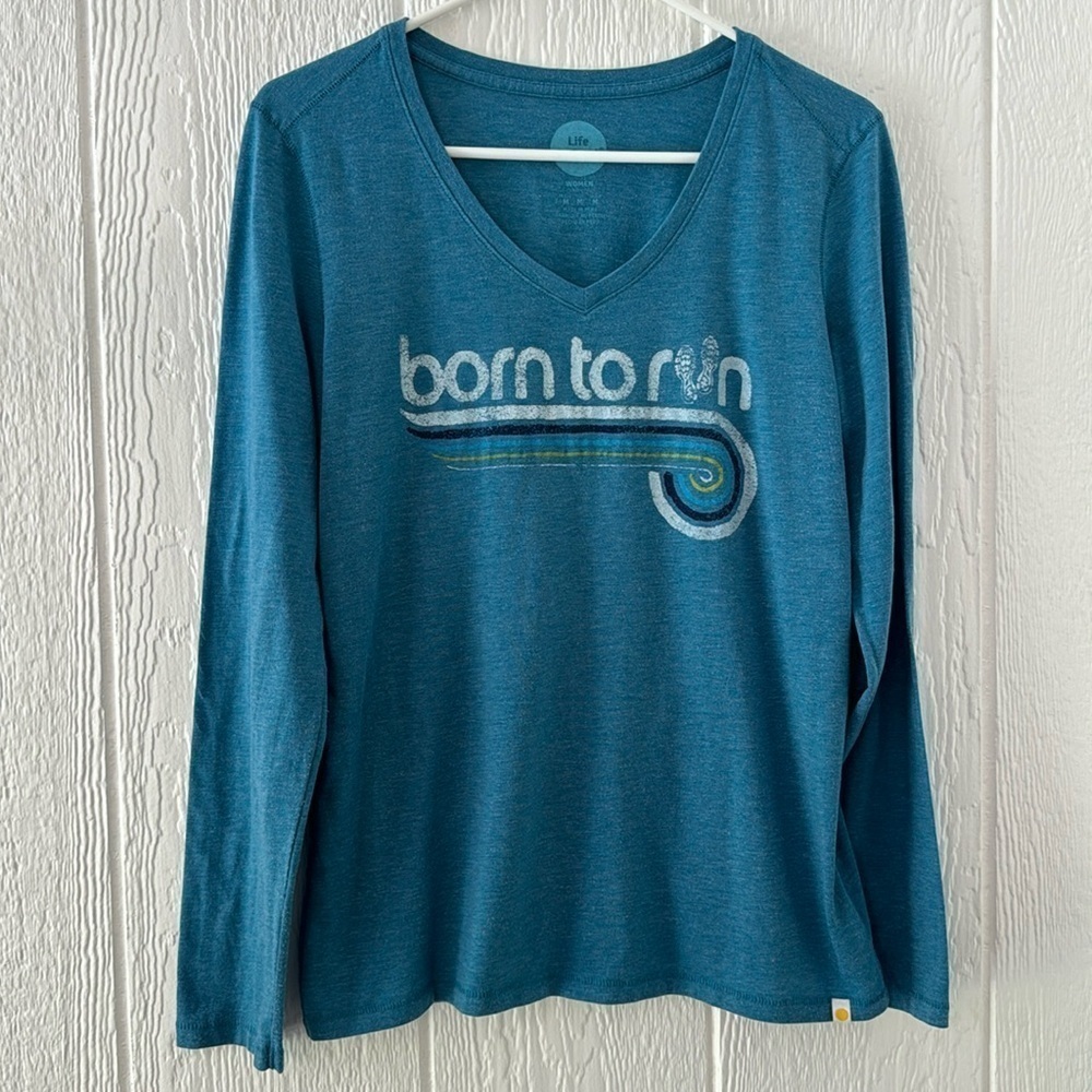 Life is good born to run long sleeve v-neck medium